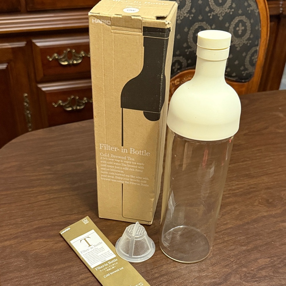 HARIO Filter-in Bottle (cream lid)